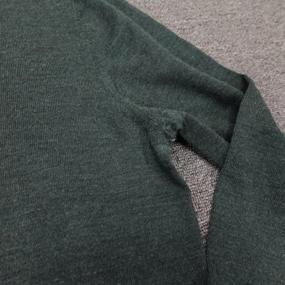 Brooks Brothers Sweater Mens Medium Green V Neck 100% Saxxon Wool Knit Pullover